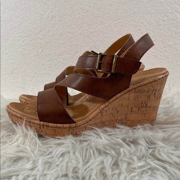 BOC SCHIRRA TAN WEDGE SANDALS SIZE 10 NEW - Picture 5 of 16